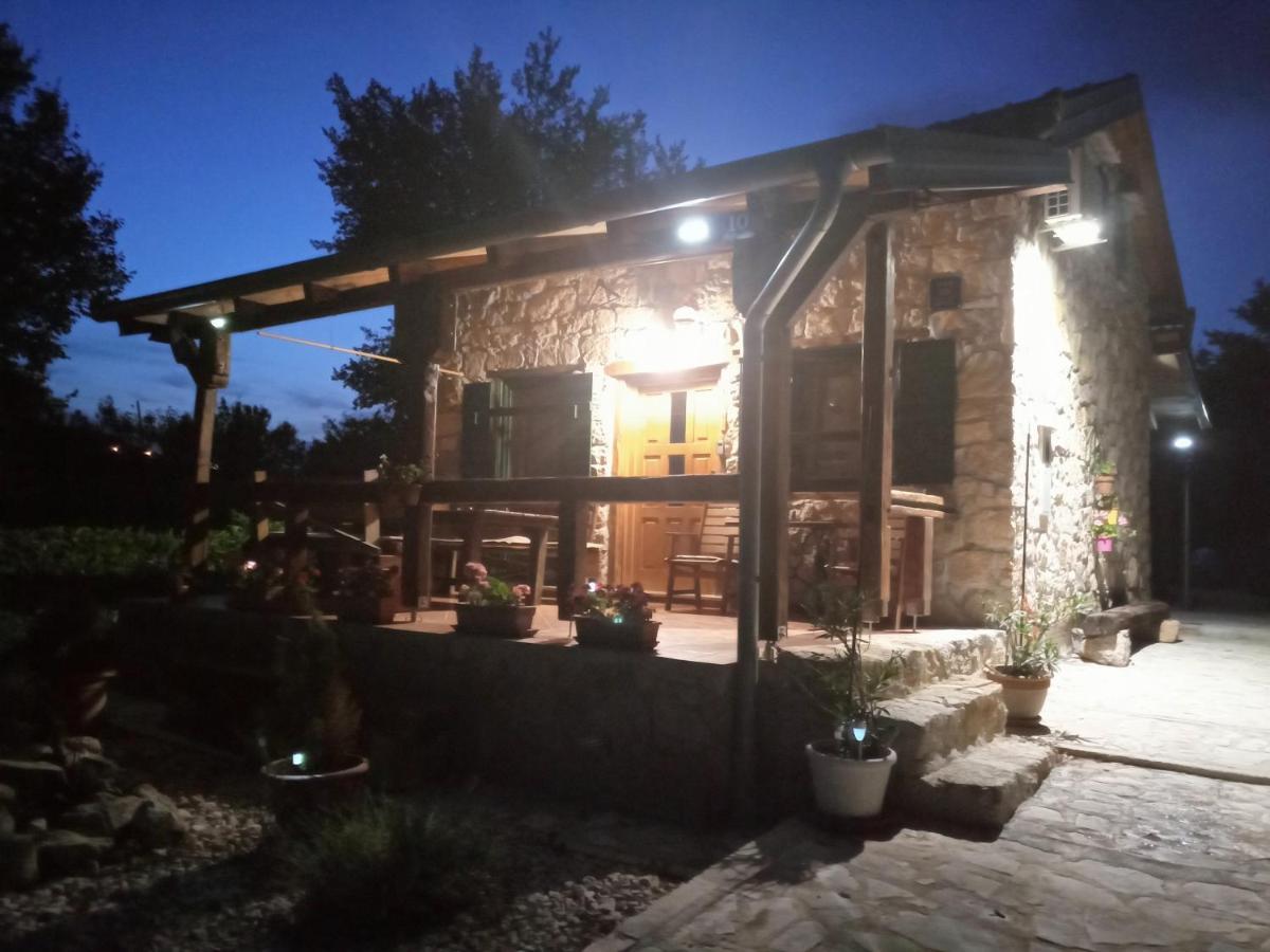 Stone House Vlasta Drnis Luaran gambar