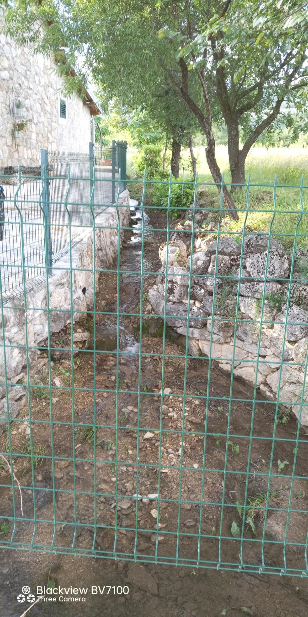 Stone House Vlasta Drnis Luaran gambar